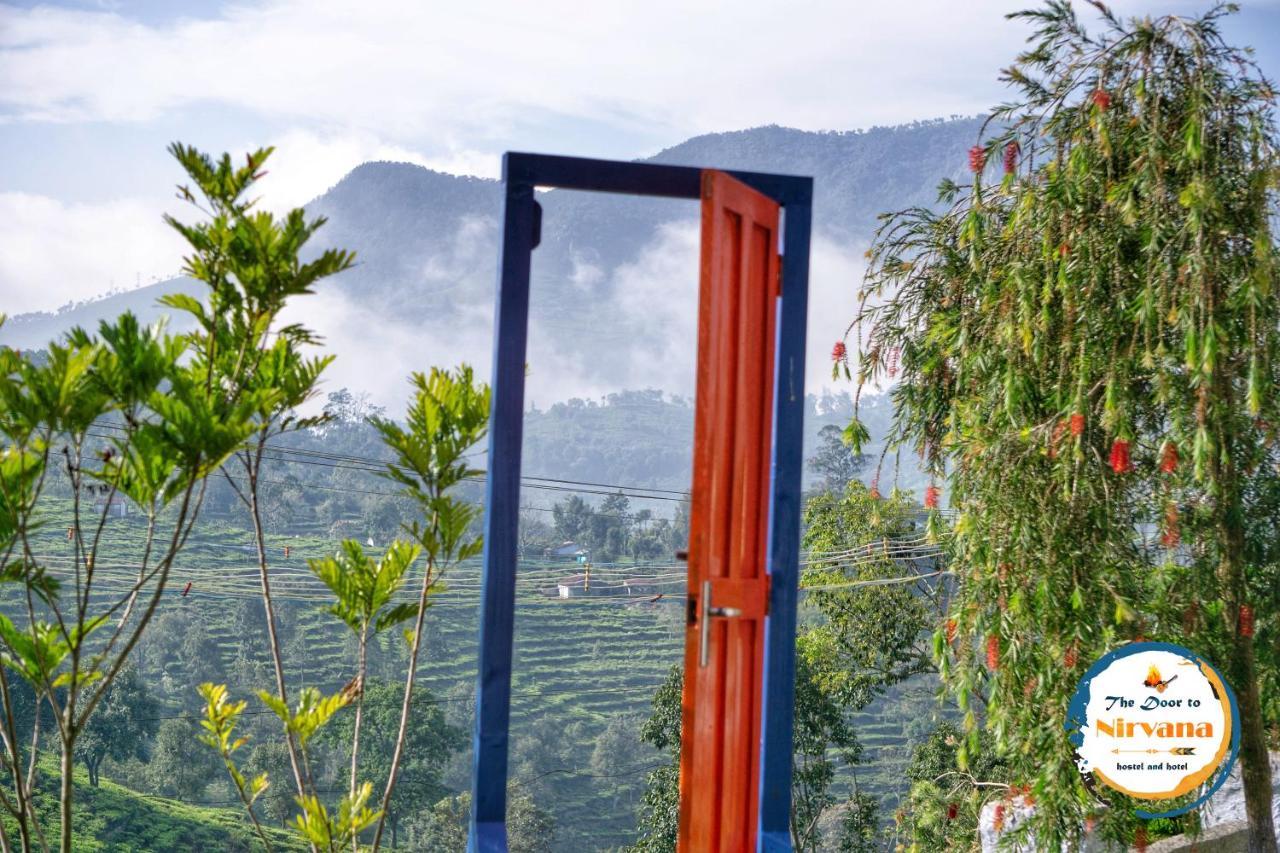 The Door To Nirvana Backpackers Hostel Котажирі Екстер'єр фото